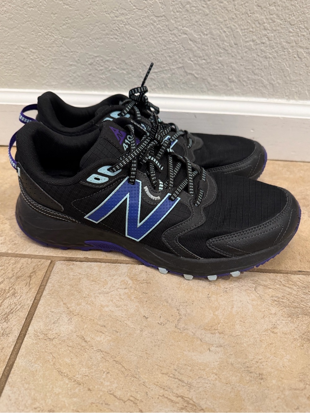 New Balance 410 V7 Women’s Size 11 Wide D Black Purple Trail Running Shoes